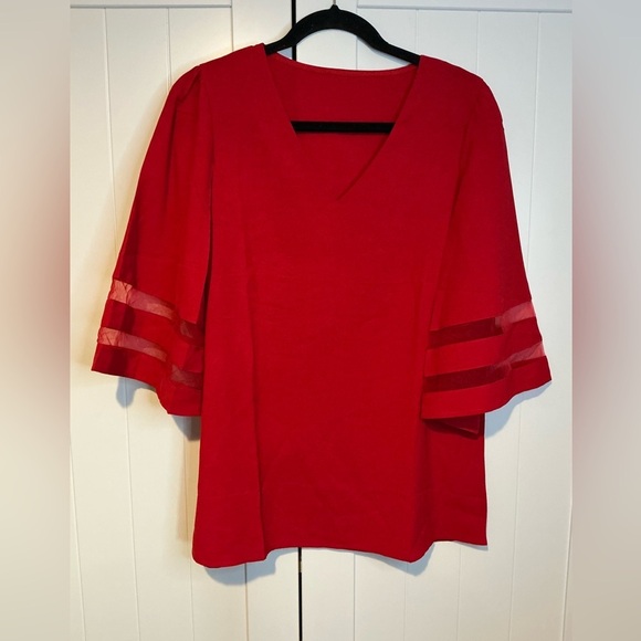Elegant Red Women's Top Size M, NWOT - Picture 2 of 4